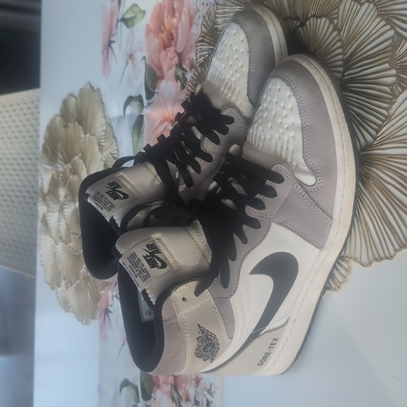 Nike Air Jordan High Gore-tex (light- bone)